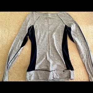 Lululemon Womens Black/Grey Ruffle Top Size 6